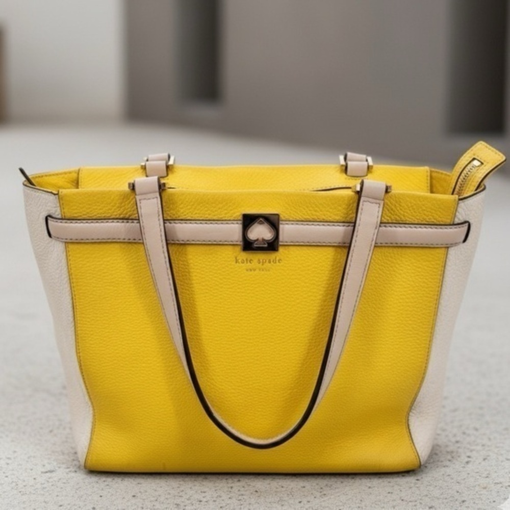 KATE SPADE Demarco Houston Street Tote in Limoncello 🍋